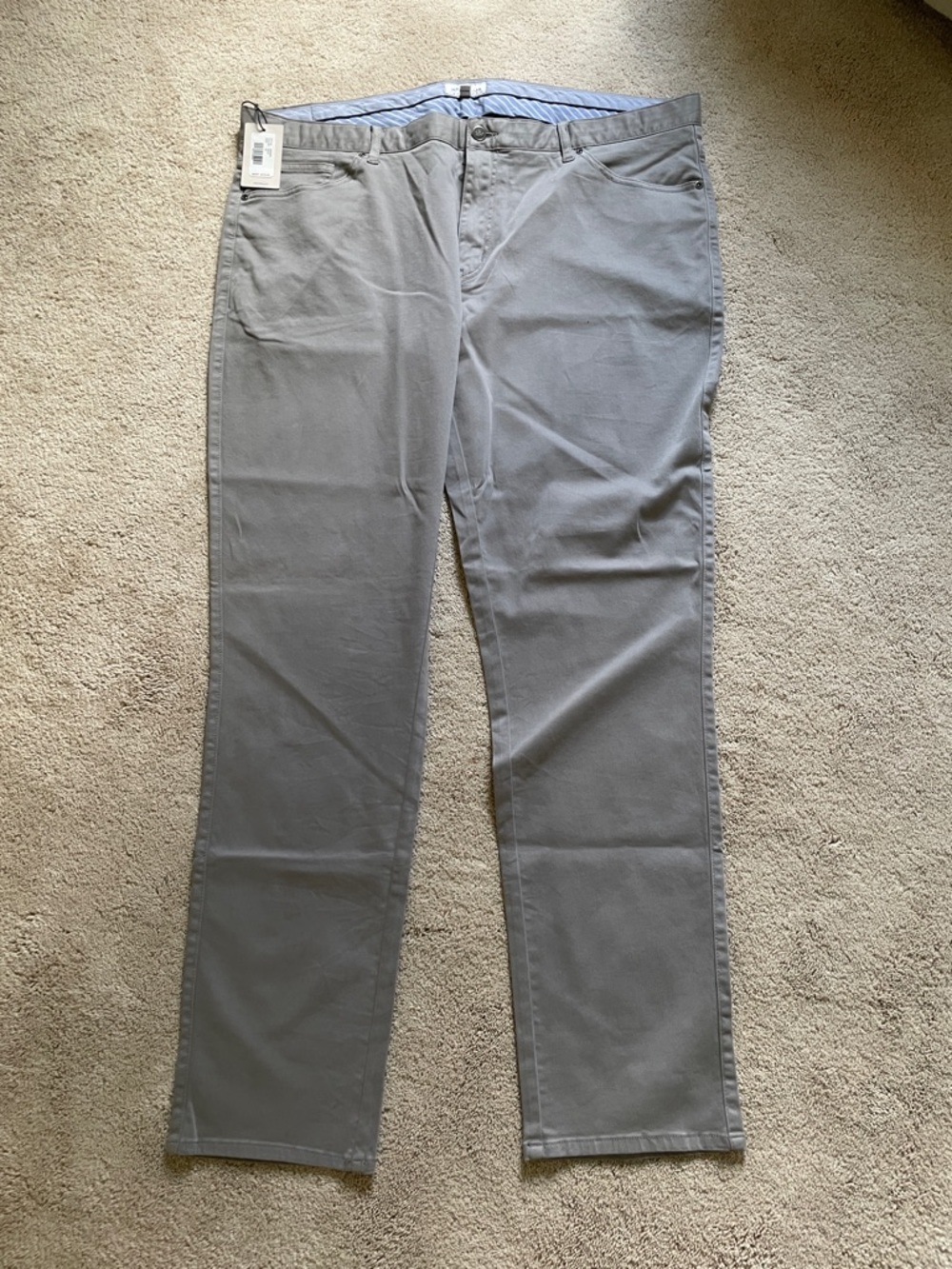 Peter Millar Gale Chino Pants in Light Gray